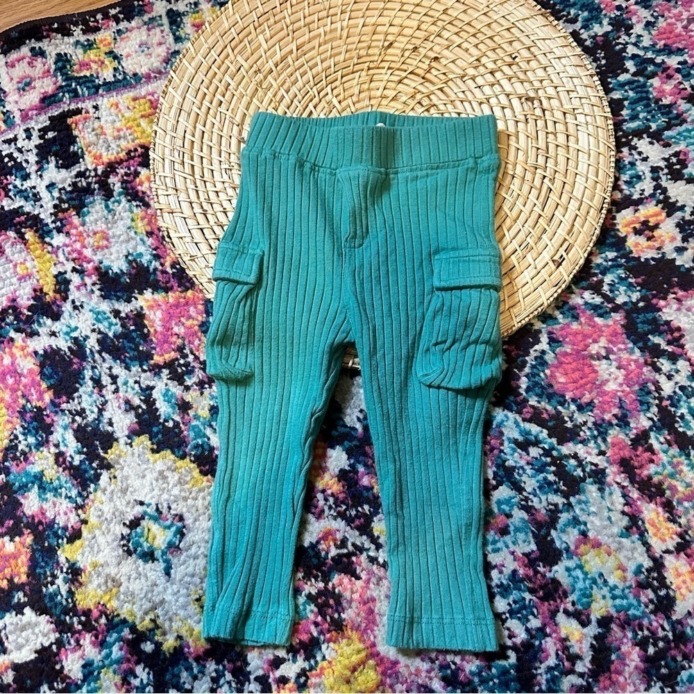 Kate Quinn Ribbed Cargo Legging